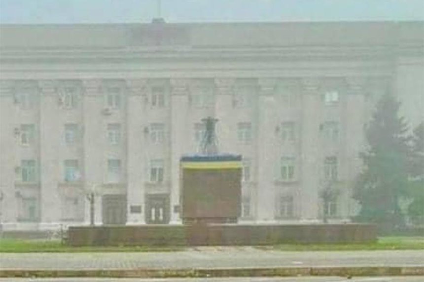 Новини Вінниці / До центру Херсона повернули український прапор