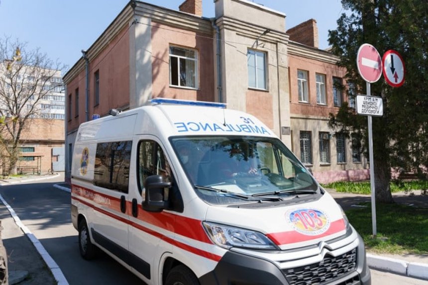 Новини Вінниці / Як вінничанам викликати швидку допомогу у разі відсутності мобільного зв’язку 