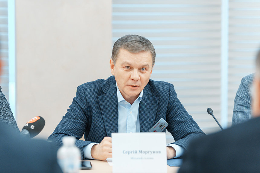 Новини Вінниці / Моргунов порадив вінничанам мати запаси води, їжі, тримати зарядженими павербанки