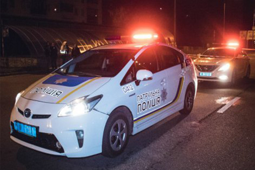 Новини Вінниці / Дорогою до лікарні чоловік умовляв поліцейських взяти 20 тисяч гривень: на Вінниччині водія підозрюють у пропозиції хабаря