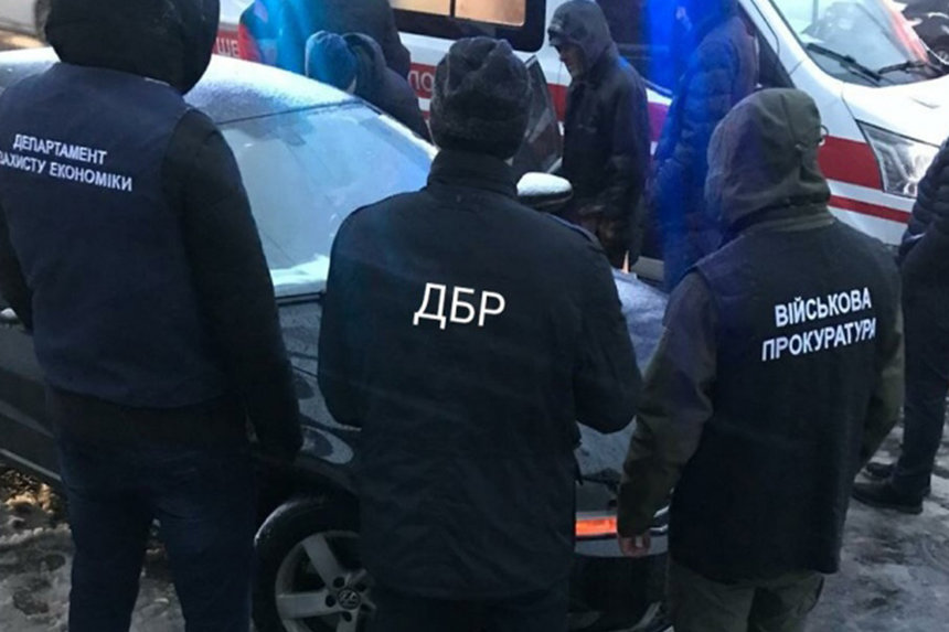 Новини Вінниці / У Вінниці на хабарі у $10 тисяч затримали офіцера міського терцентру комплектування та соціальної підтримки