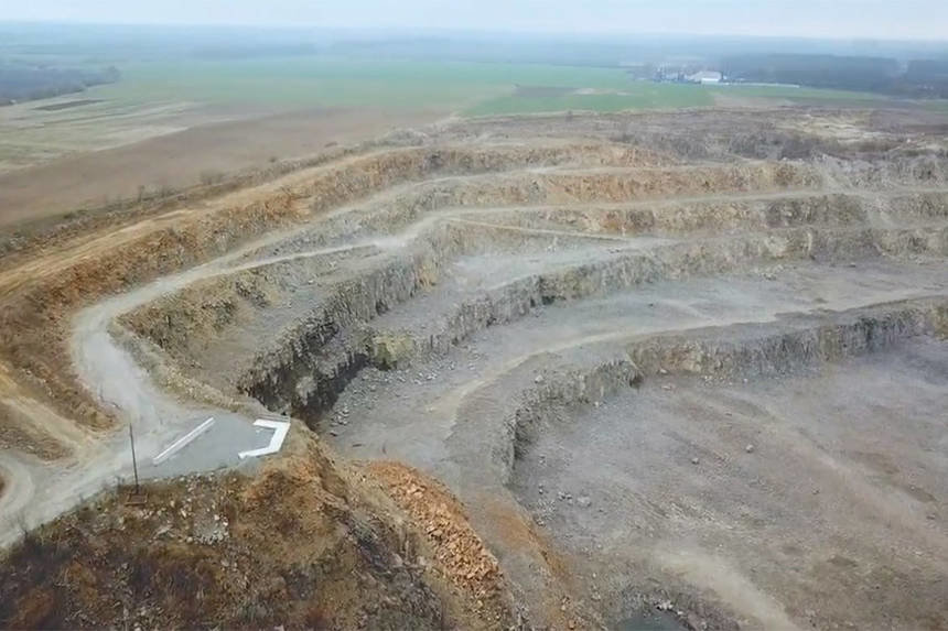 Новини Вінниці / Неподалік Вінниці на Писарівському родовищі мігматитів відбудуться планові вибухи