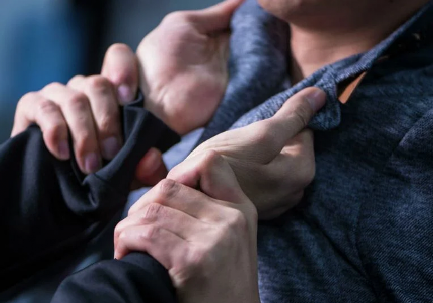 Новини Вінниці / «Розборки» біля сільського магазину: на Вінниччині відшукали винуватця бійки