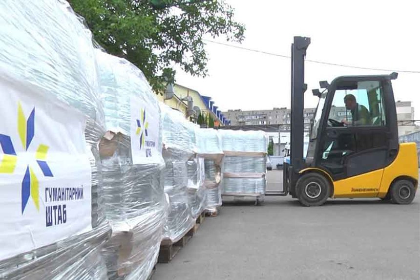 Новини Вінниці / Понад 20 тонн води вінничани передали постраждалим внаслідок теракту на Каховській ГЕС – Сергій Моргунов
