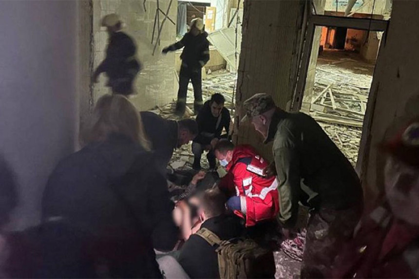 Новини Вінниці / Від уламків після нічної атаки у Києві загинуло три людини, серед яких дівчинка