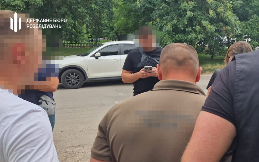 Новини Вінниці / ДБР затримало посадовця військової частини з Вінниччини, який вимагав хабар у воїна з передової