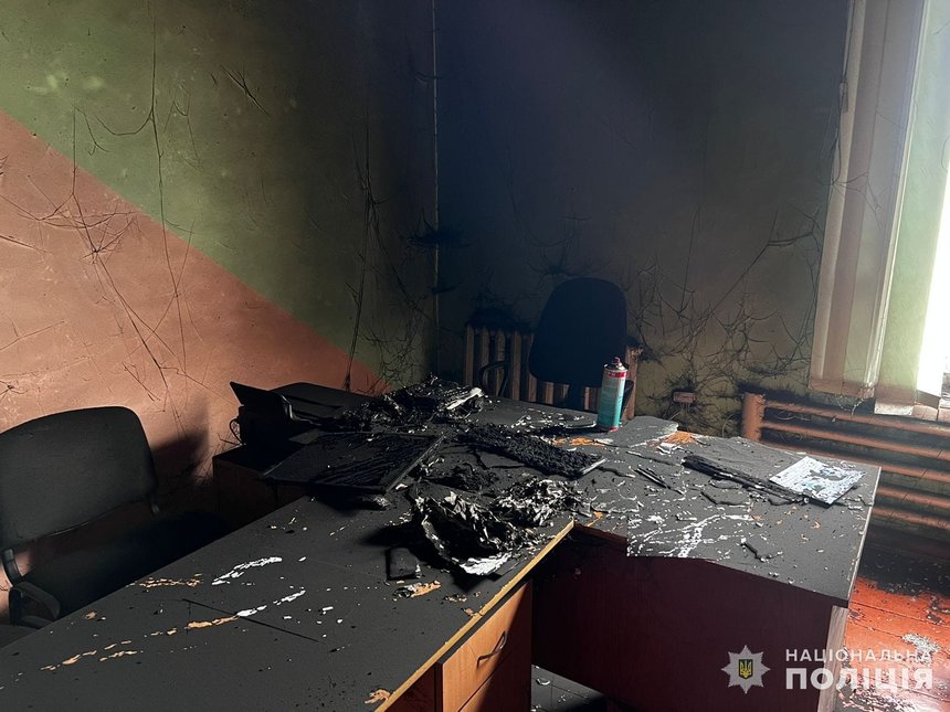 Новини Вінниці / На Вінниччині двоє учнів підпалили кабінет директора школи