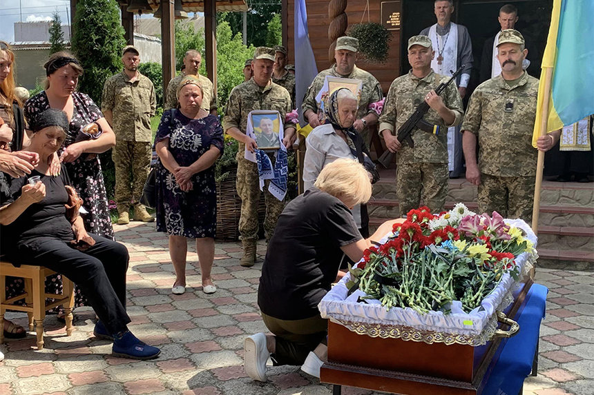 Новини Вінниці / На Вінниччині попрощались із загиблим військовим Сергієм Бистровим