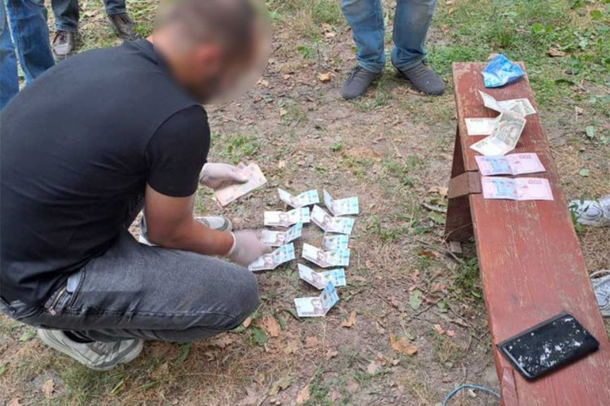 Новини Вінниці / На Вінниччині затримали майстра лісу, який без документів продавав дрова вантажівками 