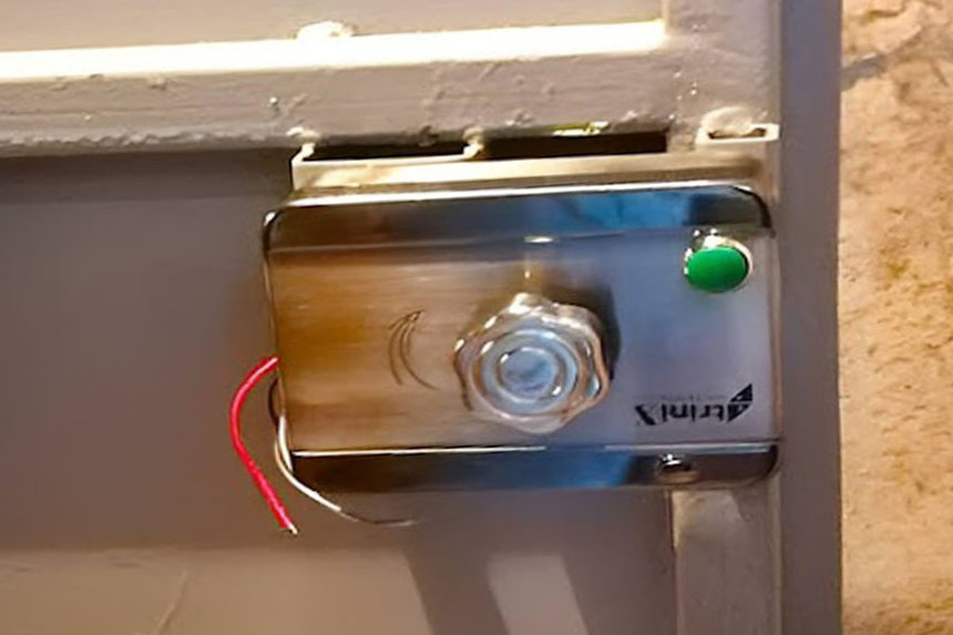 Новини Вінниці / У понад 150 вінницьких багатоповерхівок встановили систему автоматичного відкриття замків в укриттях