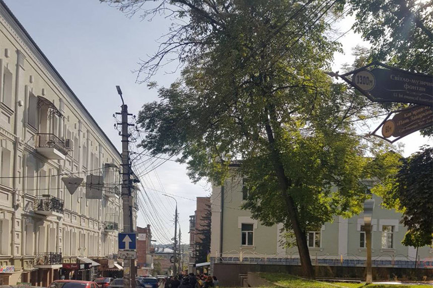 Новини Вінниці / У Вінниці знову «замінували» школи: вибухотехніки шукають сторонні предмети