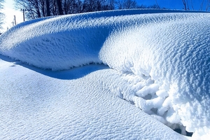 Новости Винницы и области / На Вінниччині вітер створив Антарктиду у мініатюрі / Інформаційний портал На Париже Новини Вінниці / На Вінниччині вітер створив Антарктиду у мініатюрі