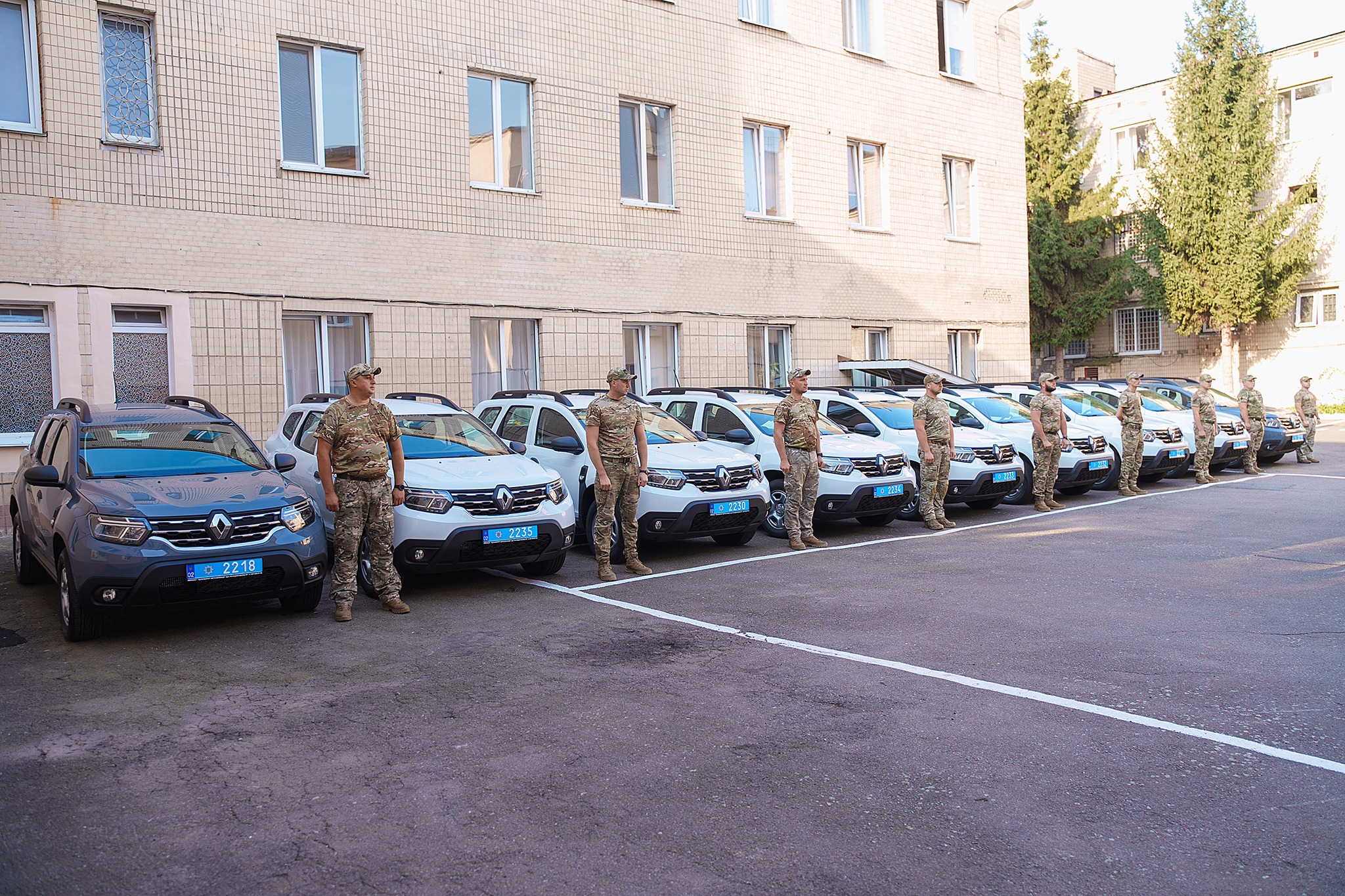 Новини Вінниці / Вінниця забезпечила стрілецький батальйон поліції автомобілями