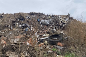 Новости Винницы и области / У селі Щітки на Вінниччині виявили несанкціоноване сміттєзвалище / Інформаційний портал На Париже Новини Вінниці / У селі Щітки на Вінниччині виявили несанкціоноване сміттєзвалище