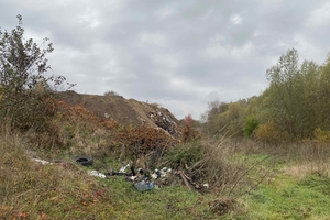 Новости Винницы и области / У селі Щітки на Вінниччині виявили несанкціоноване сміттєзвалище / Інформаційний портал На Париже Новини Вінниці / У селі Щітки на Вінниччині виявили несанкціоноване сміттєзвалище