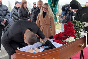 Новости Винницы и области / У Вінниці попрощалися з В'ячеславом Узелковим (ФОТО) / Інформаційний портал На Париже Новини Вінниці / У Вінниці попрощалися з В'ячеславом Узелковим (ФОТО)