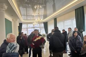 Новости Винницы и области / У Вінниці попрощалися з В'ячеславом Узелковим (ФОТО) / Інформаційний портал На Париже Новини Вінниці / У Вінниці попрощалися з В'ячеславом Узелковим (ФОТО)