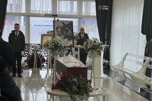Новости Винницы и области / У Вінниці попрощалися з В'ячеславом Узелковим (ФОТО) / Інформаційний портал На Париже Новини Вінниці / У Вінниці попрощалися з В'ячеславом Узелковим (ФОТО)