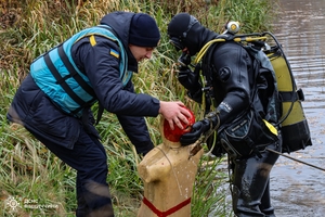 Новини Вінниці / Вінницькі рятувальники провели тренування з порятунку людини на воді (ВІДЕО)