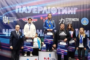 Новини Вінниці / Вінницькі спортсмени здобули медалі на чемпіонаті України з класичного пауерліфтингу