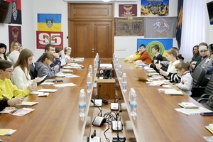 Новости Винницы и области / Діти ВПО, які проживають на Вінниччині отримали подарунки від дітей Японії / Інформаційний портал На Париже Новини Вінниці / Діти ВПО, які проживають на Вінниччині отримали подарунки від дітей Японії