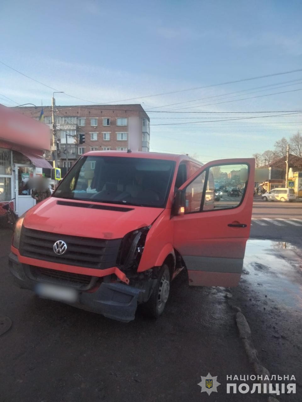 Новини Вінниці / На Вінниччині водій буса наїхав на жінку, яка йшла по тротуару