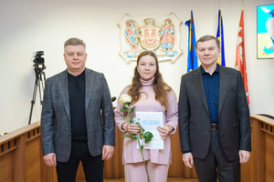 Новини Вінниці / У Вінниці традиційно нагородили родини, дітки в яких народилися на Різдво та Новий рік