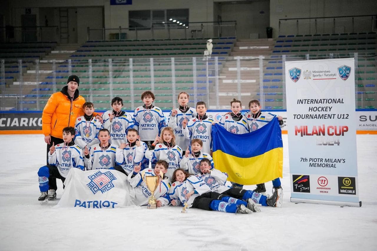 Новини Вінниці / Вінницькі хокеїсти завоювали кубок "Milan Cup 2024" у Польщі