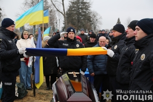 Новини Вінниці / На щиті: Вінниччина попрощалась із полеглими на війні поліцейськими Дмитром Агат’євим та Віталієм Пелихом