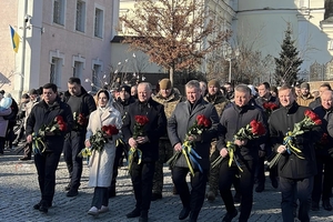 Новини Вінниці / У третю річницю повномасштабного вторгнення вінничани вшанували пам’ять Героїв, які віддали життя за Україну