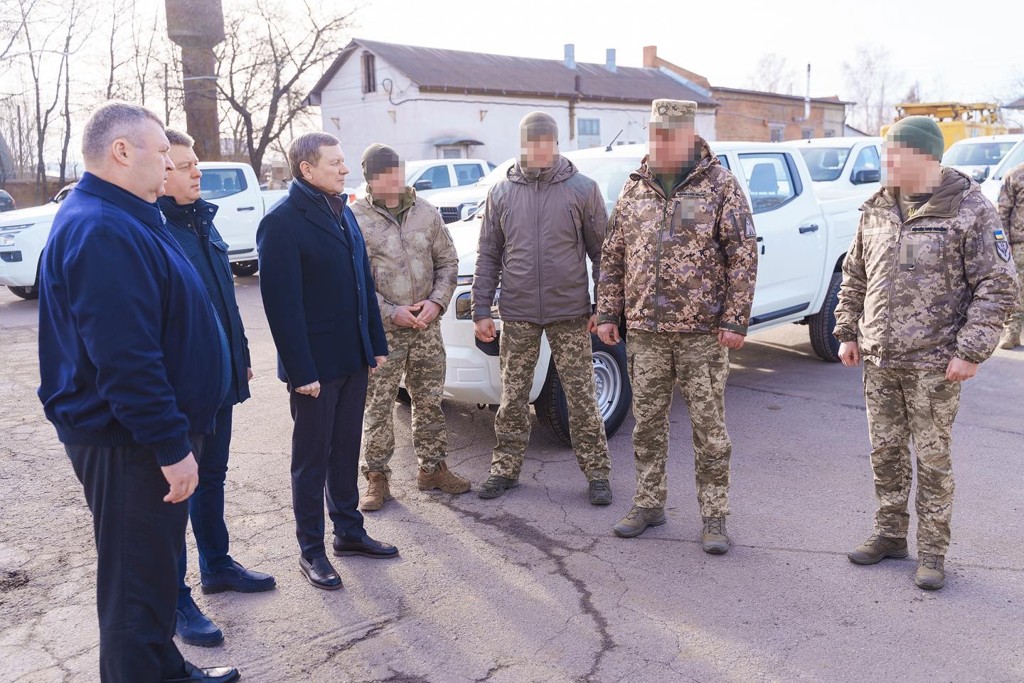 Новини Вінниці / Вінницька громада передала ще 20 позашляховиків для чотирьох частин Повітряних Сил ЗСУ