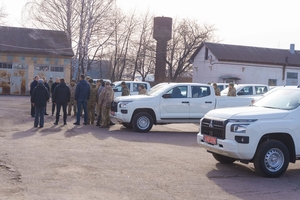 Новини Вінниці / Вінницька громада передала ще 20 позашляховиків для чотирьох частин Повітряних Сил ЗСУ