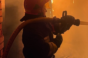 Новини Вінниці / У Вінниці на П’ятничанах вночі сталася пожежа: горів гараж, сарай, навіс та майстерня
