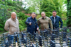 Новини Вінниці / 100 FPV-дронів отримали бійці одного зі спецпідрозділів ЗСУ від Вінниці