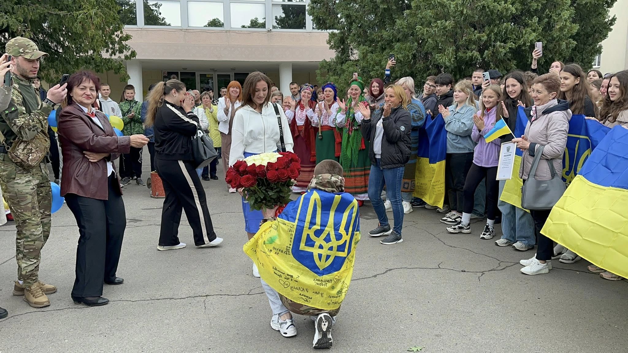Новини Вінниці / 17 місяців полону: Тульчин зустрів захисника Павла Данилюка 