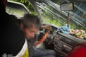 Новини Вінниці / Біля Вінниці з понівеченого у ДТП авто рятувальники дістали водія