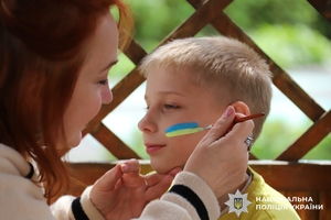 Новини Вінниці / День, що зігрів серця: на Вінниччині поліцейські та волонтери влаштували свято для дітей, які потребують особливої уваги  
