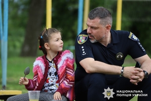 Новини Вінниці / День, що зігрів серця: на Вінниччині поліцейські та волонтери влаштували свято для дітей, які потребують особливої уваги  