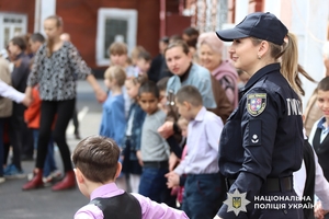 Новини Вінниці / День, що зігрів серця: на Вінниччині поліцейські та волонтери влаштували свято для дітей, які потребують особливої уваги  