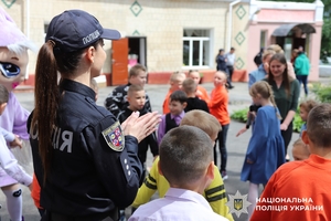 Новини Вінниці / День, що зігрів серця: на Вінниччині поліцейські та волонтери влаштували свято для дітей, які потребують особливої уваги  