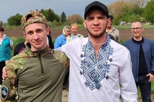 Новини Вінниці / На Вінниччині усім селом зустріли військового, який повернувся з російського полону