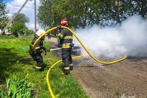 Новини Вінниці / На Вінниччині водій встиг вийти з авто, яке загорілося на ходу