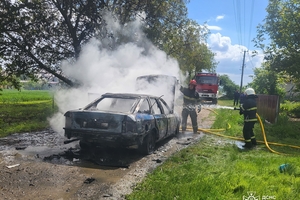 Новини Вінниці / На Вінниччині водій встиг вийти з авто, яке загорілося на ходу
