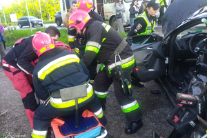 Новини Вінниці / На Вінниччині зіткнулися два автобуси і автівка: у салоні Ford затисло водійку