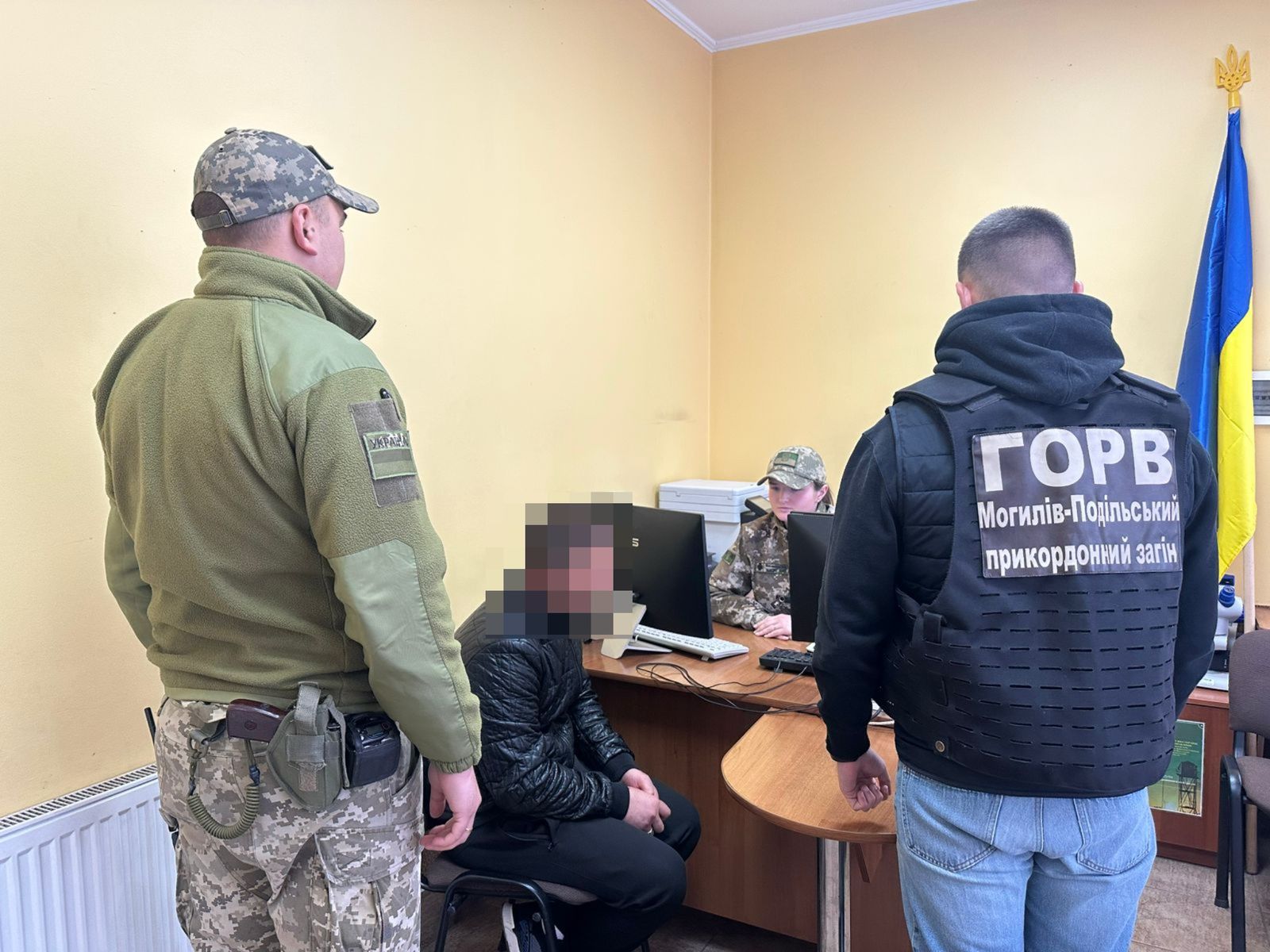 Новини Вінниці / Російська форма, георгіївські стрічки та «день перемоги»: на Вінниччині прикордонники зупинили проросійськи налаштованого іноземця