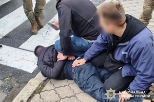 Новини Вінниці / У Вінниці затримали трьох хлопців, які, погрожуючи вбивством, вимагали гроші у неповнолітнього 