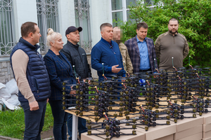 Новини Вінниці / Вінниця передала чергову спецтехніку одразу для двох військових формувань