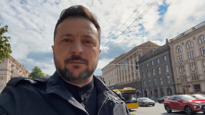 Новини Вінниці / Зеленський з Хрещатика привітав українців з Днем пам’яті та перемоги над нацизмом — відео