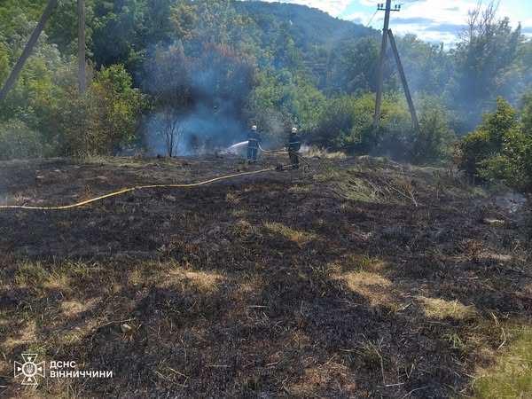 Новини Вінниці / 13 пожеж за добу: ДСНС закликає не нехтувати правилами пожежної безпеки 