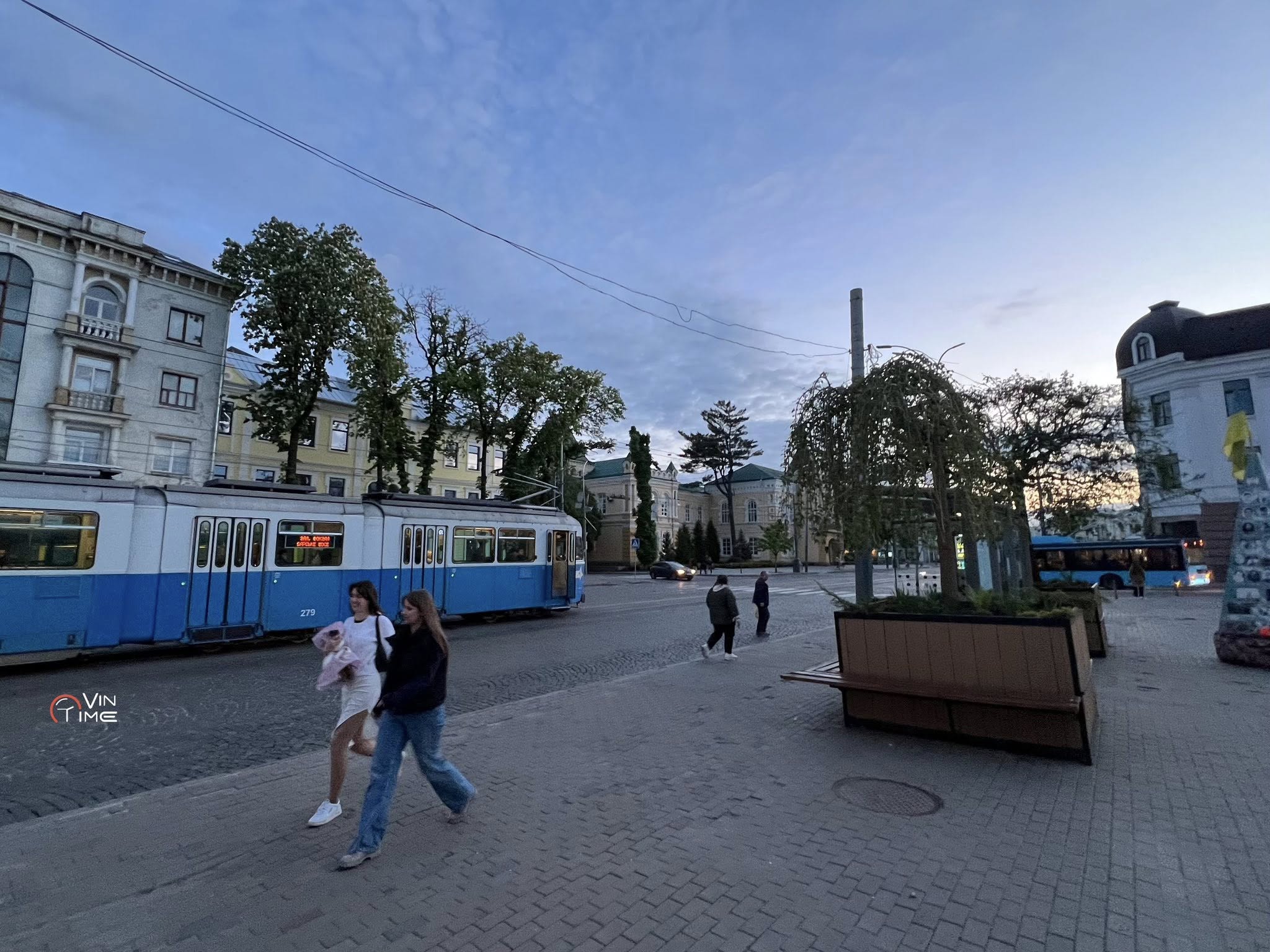 8 червня у Вінниці на маршрути вийде додатковий транспорт у зв’язку з Провідною неділею / Новости Винницы и области / Інформаційний портал На Париже Новини Вінниці / 8 червня у Вінниці на маршрути вийде додатковий транспорт у зв’язку з Провідною неділею